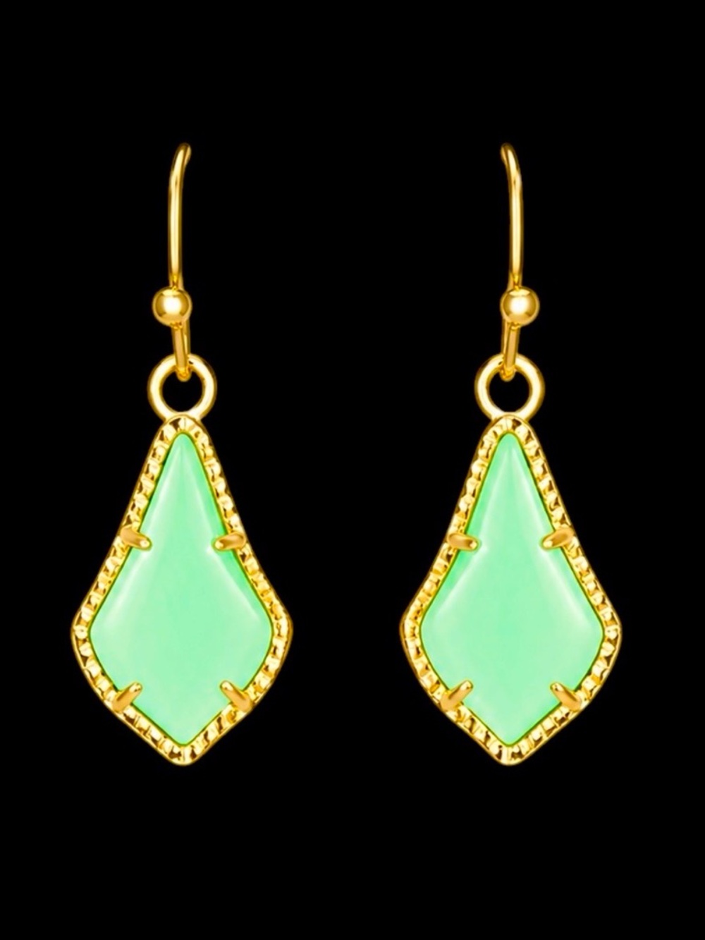 Kendra Scott Lexi Gold Earrings in Mint Green Magnesite